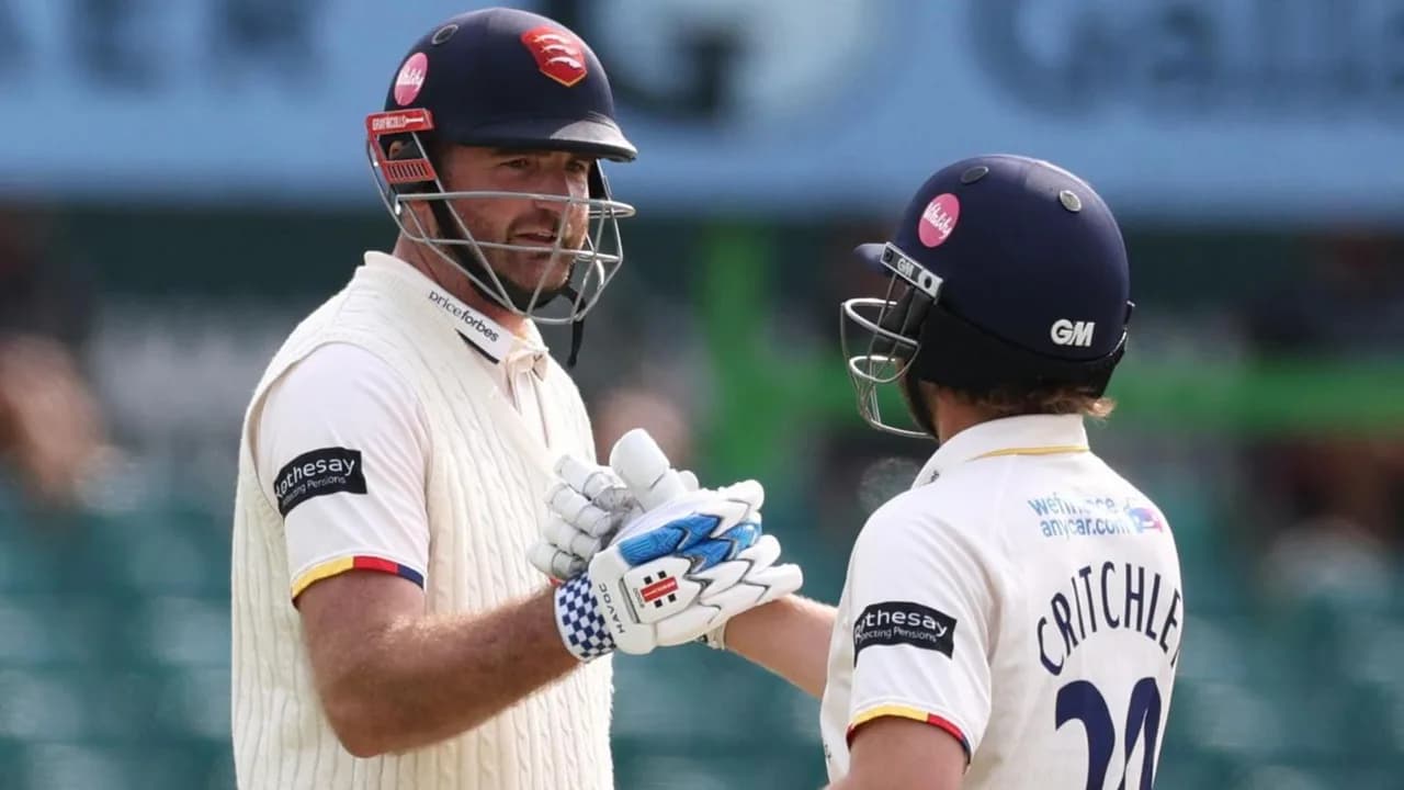 Essex Climb to Summit After Six-Wicket Win at Leicester