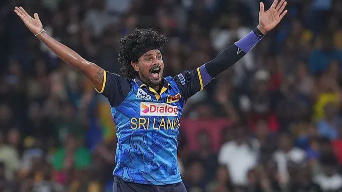 Fernando Arrives at Notts Outlaws as Ali Answers Pakistan Call