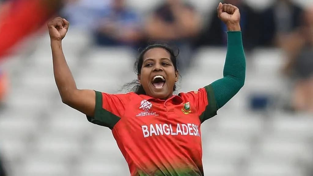 Mandhana and Deepti Demolish Pakistan in T20 World Cup Opener